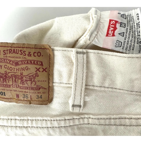 Vintage Levi’s Original 501 • Regular Fit • Straight Leg • Off White • 36W x 34L - Picture 9 of 10